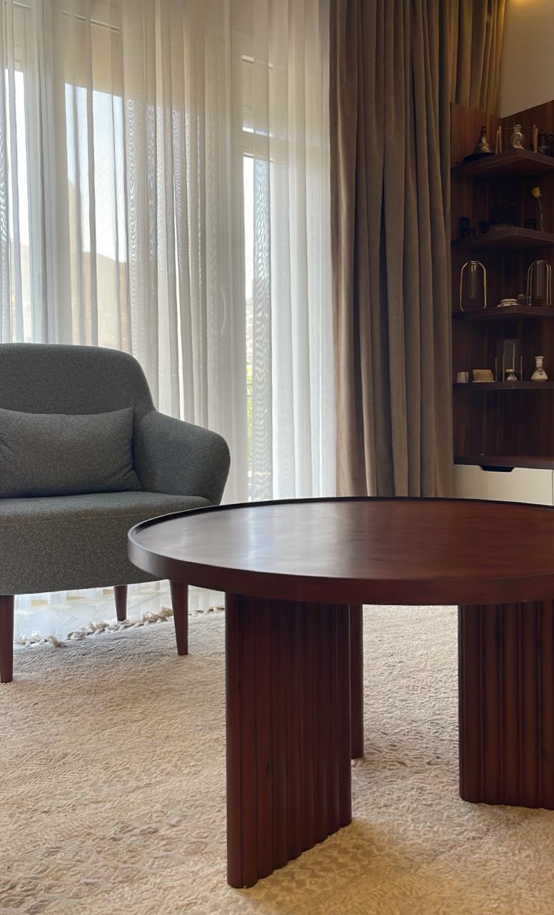 Noor Round Table — Solid Beech Wood — Dark Oak Stain