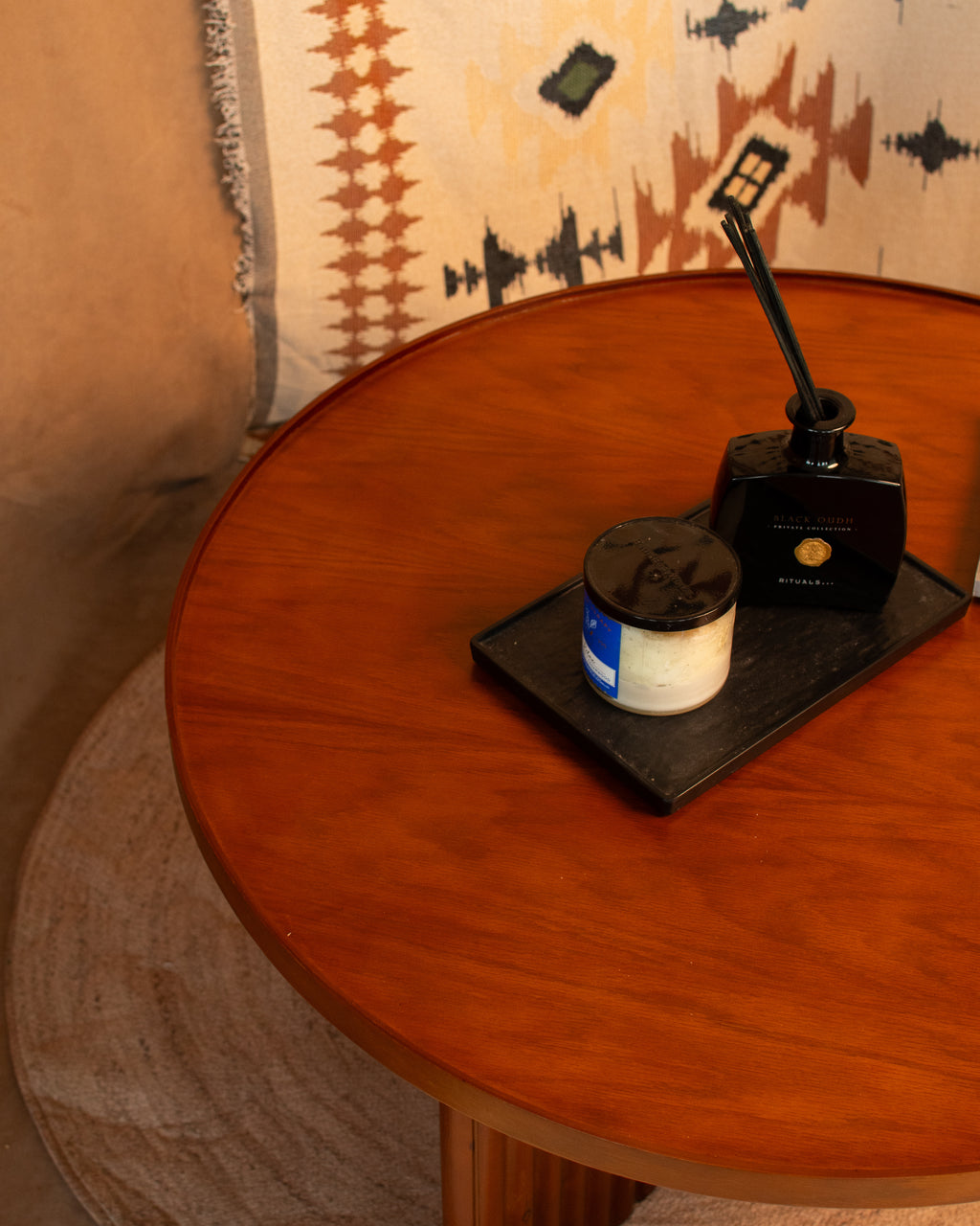 Noor Round Table — Solid Beech Wood — Dark Oak Stain