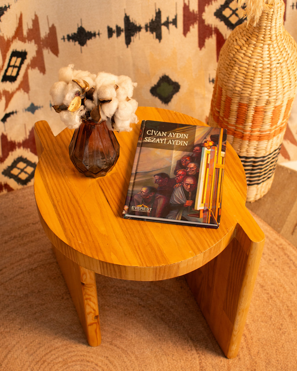Samt Side Table —Natural Pitch Pine Wood