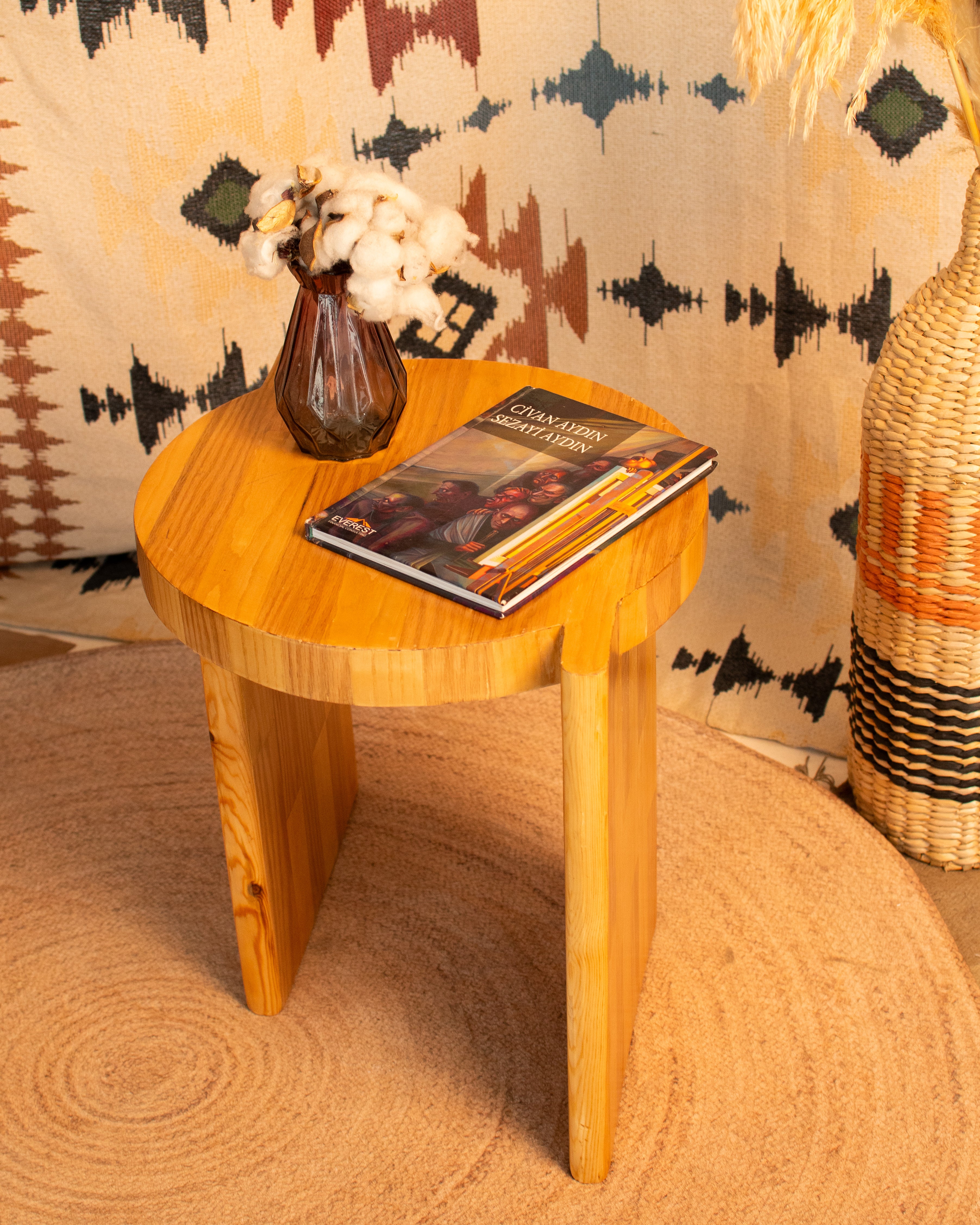 Samt Side Table —Natural Pitch Pine Wood